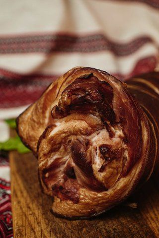 Копчена свинна рулька Копчена свинна рулька фото