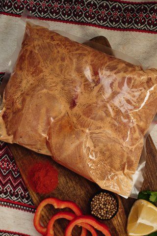Шашлик зі свинної шинки Шашлик зі свинної шинки фото