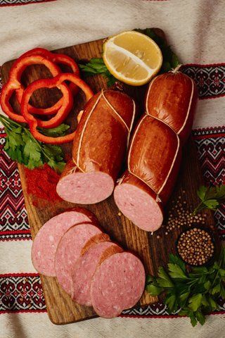 Ковбаса салямі &laquo;Президентська&raquo; Ковбаса &laquo;Рублена&raquo; варена фото